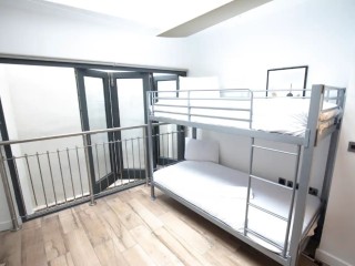 Deansgate Townhouse with Roof Terrace | Sleeps 9 thumbnail