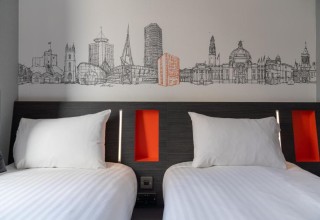 Easy Hotel