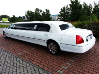 Limo Hire | 8 People thumbnail