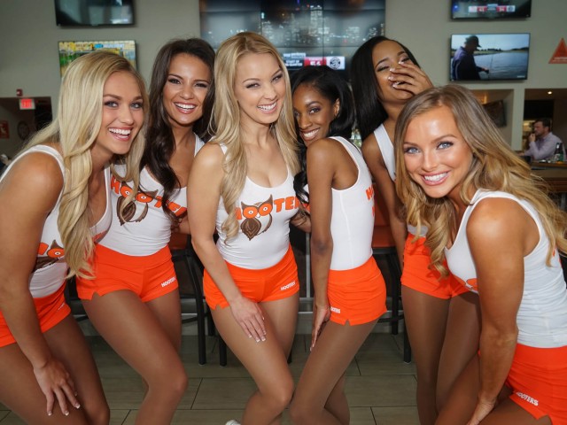 Hooters | Burger & Chips image