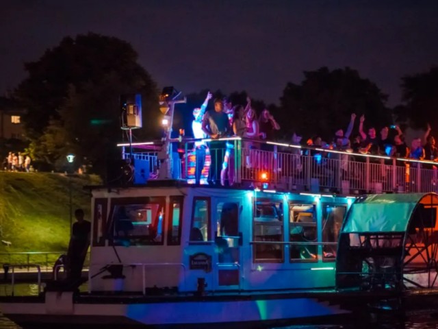 Party Boat With Drinks image