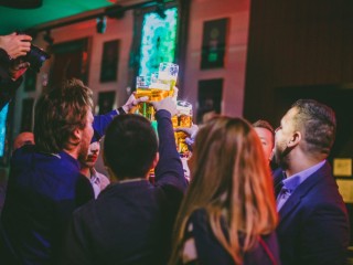 Guided Bar Crawl | 1 Hour Unlimited Beer thumbnail