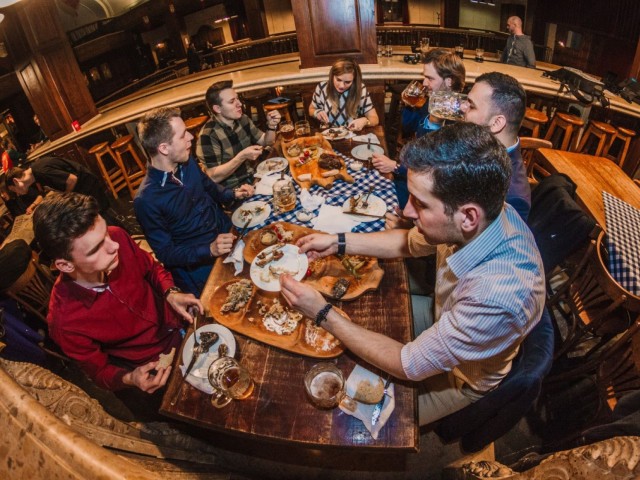 3 Course Traditional Meal image