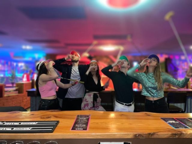 One Round Of Mini Golf & Drinks| One Under image