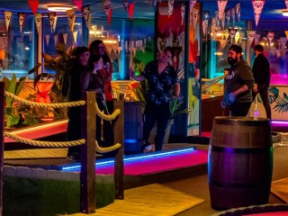 One Round Of Mini Golf & Drinks| One Under thumbnail