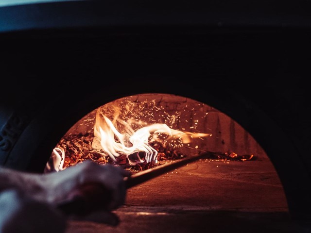 Central Oven | Pizza and Beer image