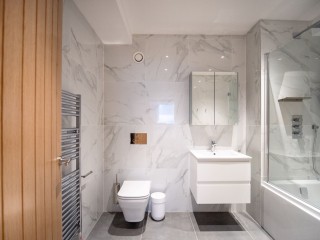 Umbrella Apartments | Depot Sleeps 12 thumbnail