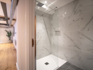 Umbrella Apartments | Depot Sleeps 12 thumbnail