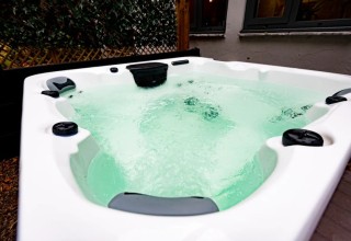 Hot Tub House | Sleeps 20