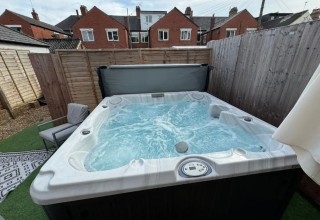 Duplex Apartment With Hot Tub | Sleeps upto 24