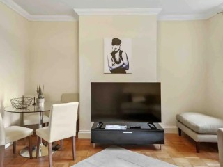 Ground Floor Apartment | Sleeps 10 - 12 thumbnail