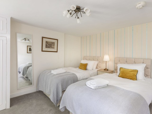17 Sleeper Mignon Townhouse image