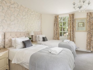 17 Sleeper Mignon Townhouse thumbnail