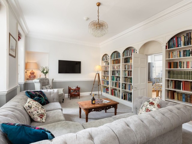 17 Sleeper Mignon Townhouse image