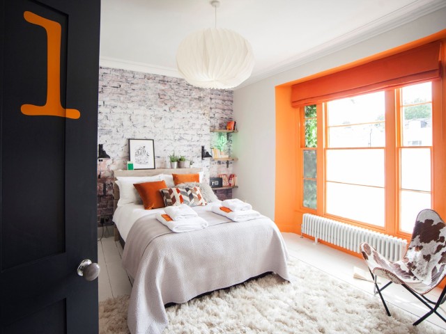 18 Sleeper House image