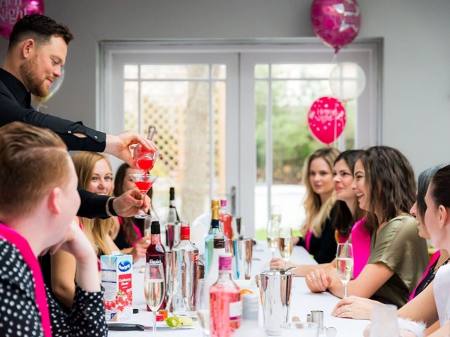 Mobile Cocktail Making Class image