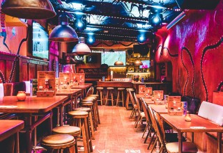 1 Course Meal & Drink | Coco's Outback
