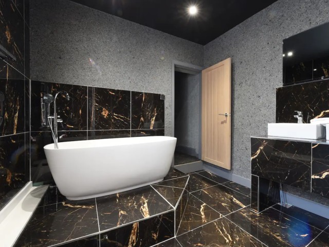 La Jungle Du Swan Apartment | Sleeps 23 image