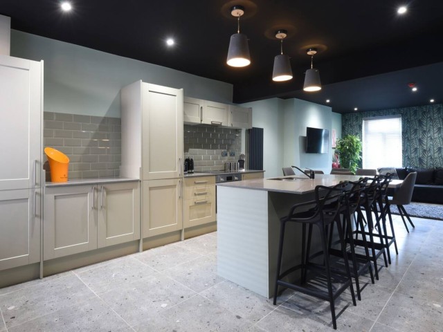 La Jungle Du Swan Apartment | Sleeps 23 image