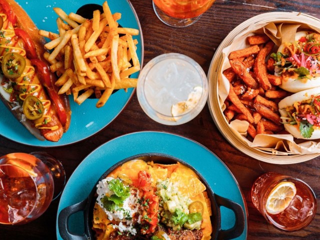 Boozy Party | Manahatta image