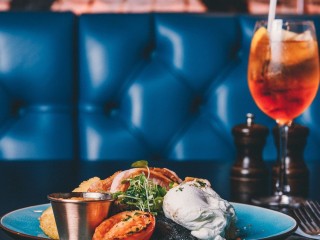 Bottomless Brunch | Manahatta thumbnail