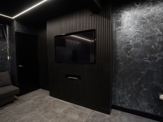 Mason Street Basement Apartment 1 - Nero Suite | Sleeps 14 thumbnail