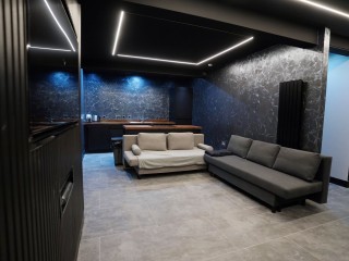 Mason Street Basement Apartment 1 - Nero Suite | Sleeps 14 thumbnail