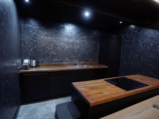 Mason Street Basement Apartment 1 - Nero Suite | Sleeps 14 thumbnail