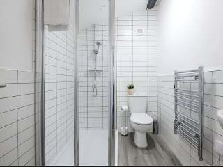 Roscoe House | Sleeps 16 thumbnail