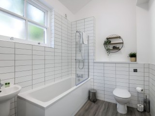 Roscoe House | Sleeps 16 thumbnail