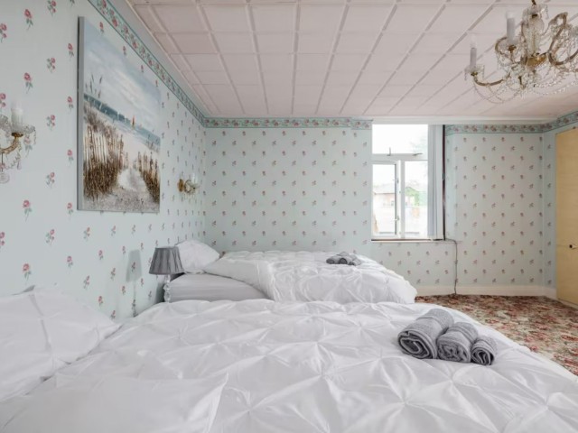 Large House With Pool | Sleeps 24 image