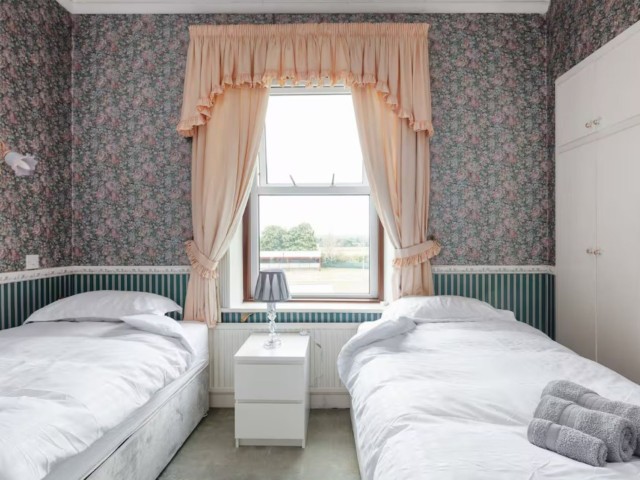 Large House With Pool | Sleeps 24 image