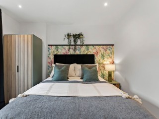 14 Sleeper Apartment With Games Room thumbnail