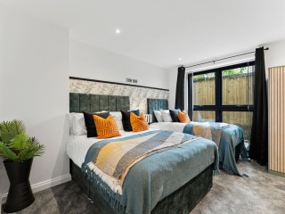 14 Sleeper Apartment With Games Room thumbnail