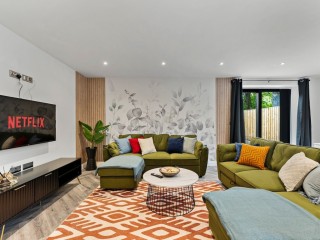14 Sleeper Apartment With Games Room thumbnail