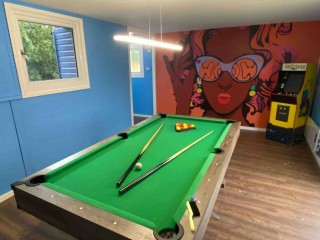22 Sleeper House with Hot Tub and Games Room thumbnail