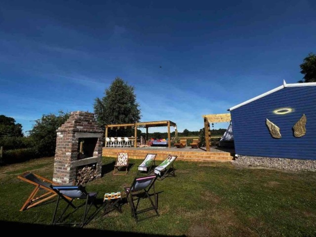 22 Sleeper House with Hot Tub and Games Room image