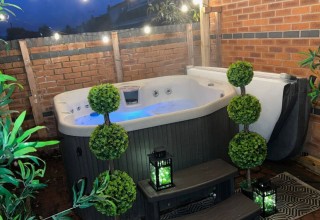 Hot Tub House | Sleeps 25
