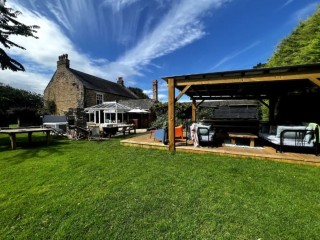 22 Sleeper House with Hot Tub and Pool Table thumbnail
