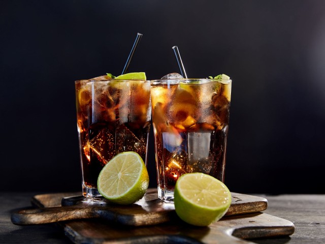 1 Hour Free Bar image