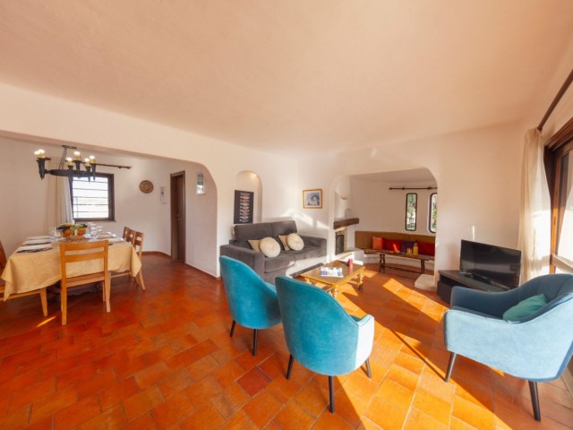 12 Sleeper Villa | Kailua image