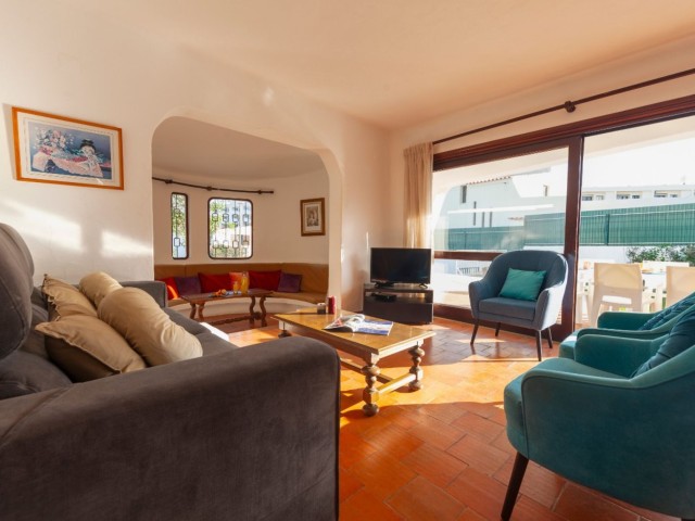 12 Sleeper Villa | Kailua image