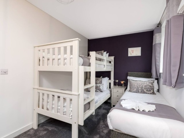 Boho Chic Townhouse | Sleeps 15 image