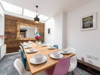 Boho Chic Townhouse | Sleeps 15 thumbnail