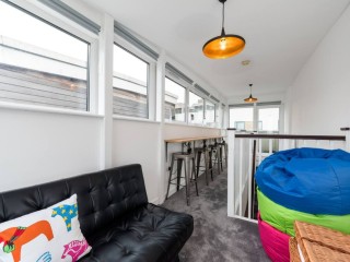 Boho Chic Townhouse | Sleeps 15 thumbnail