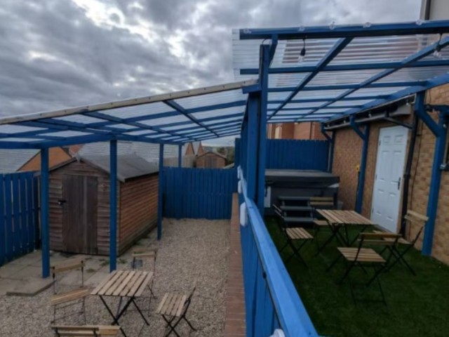 8-10 Sleeper House with Hot Tub image