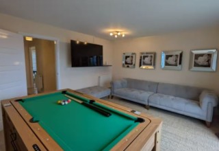 8-10 Sleeper House with Hot Tub