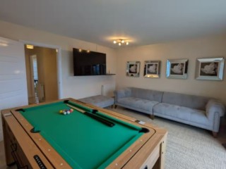 8-10 Sleeper House with Hot Tub thumbnail