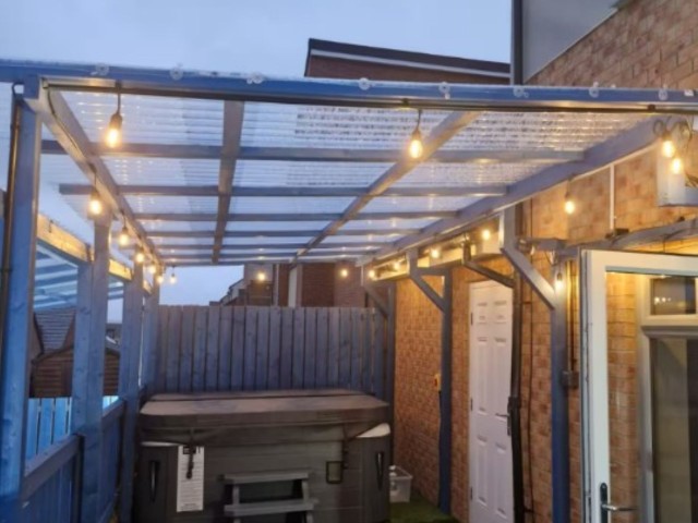 8-10 Sleeper House with Hot Tub image