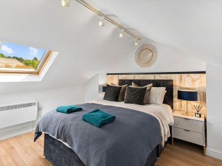 11 Sleeper Central House thumbnail